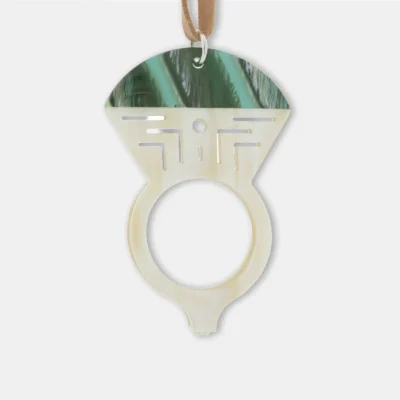 Lupa de lectura colgante Tuareg Tribal Verde inspirada en la joyería tradicional tuareg con abalorios artesanales